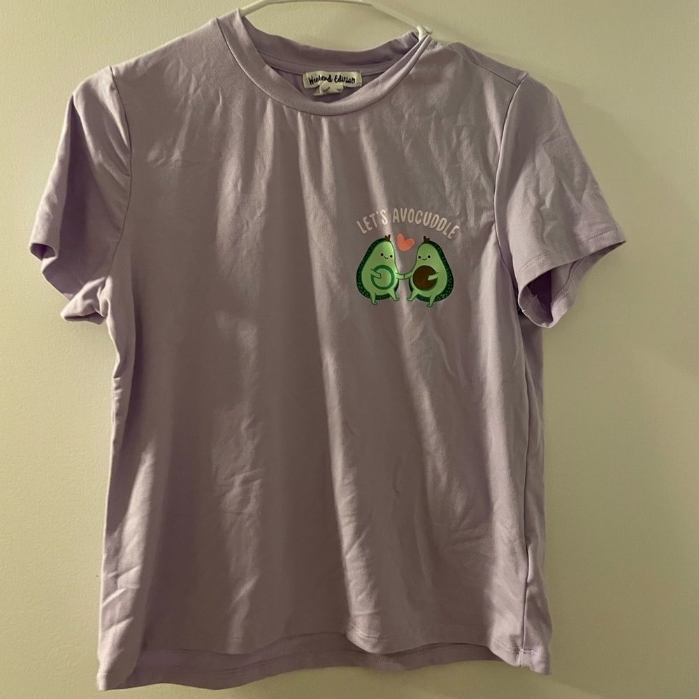 Weekend edition size medium avocado t shirt